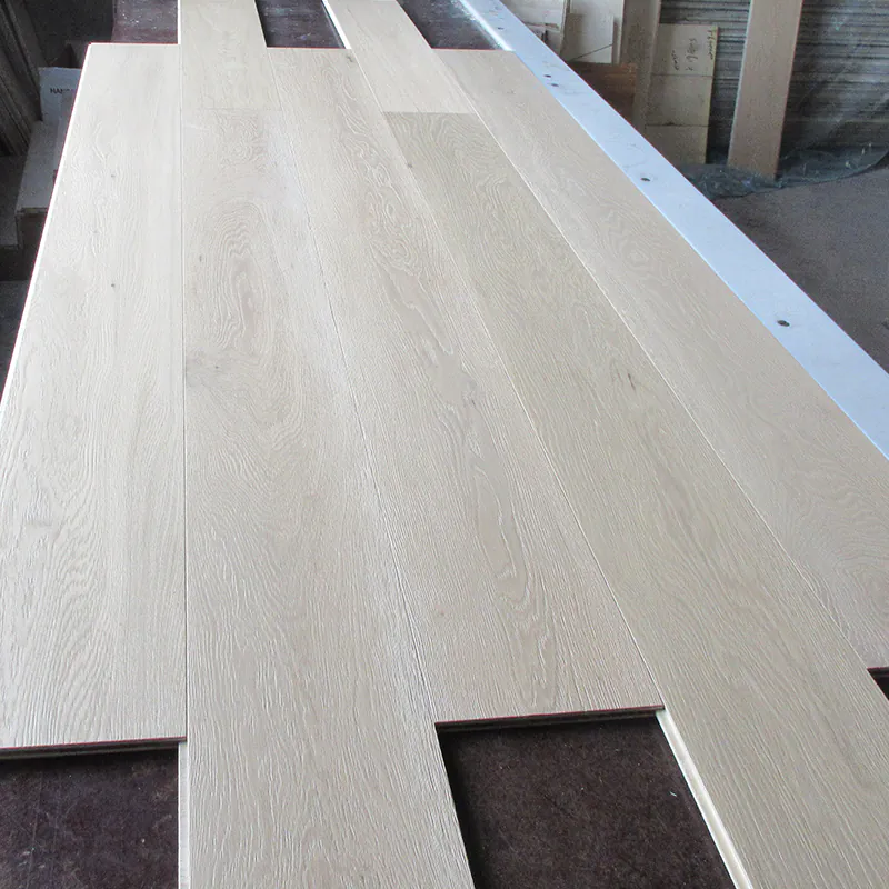 SELECT GRADE WHITE OAK FLOORING