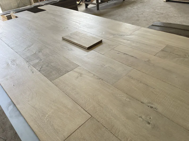 Light Reactive Stain Shrunk Face Oak Flooring | Textured Engineered European Oak - Image 2