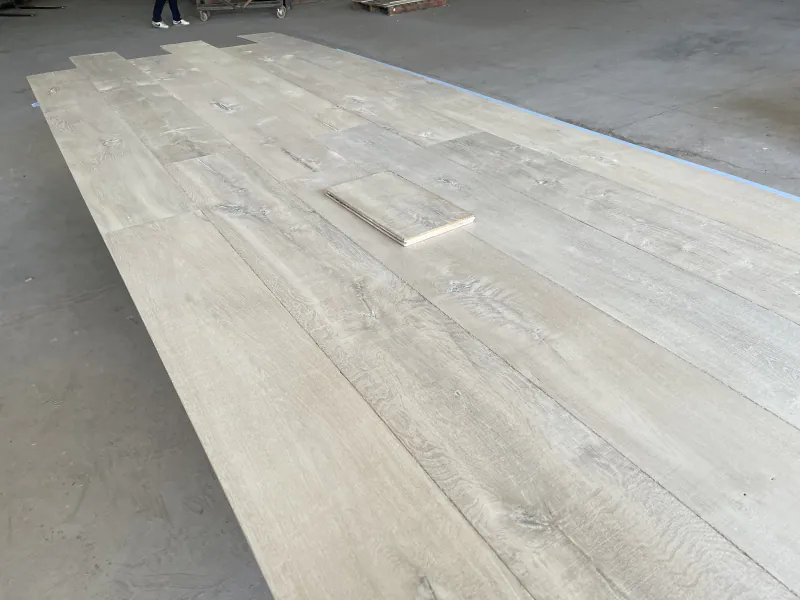 Light Reactive Stain Shrunk Face Oak Flooring | Textured Engineered European Oak - Image 3