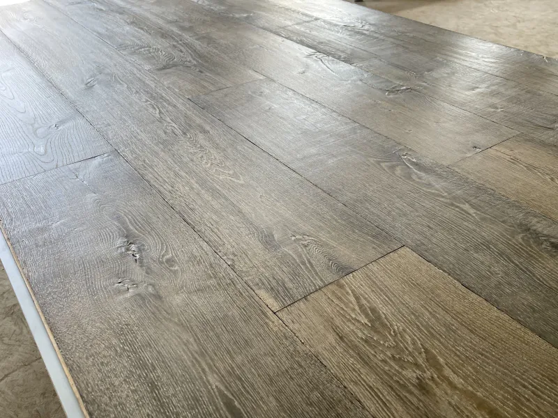 Handcrafted Shrunk Face Oak Flooring Guide