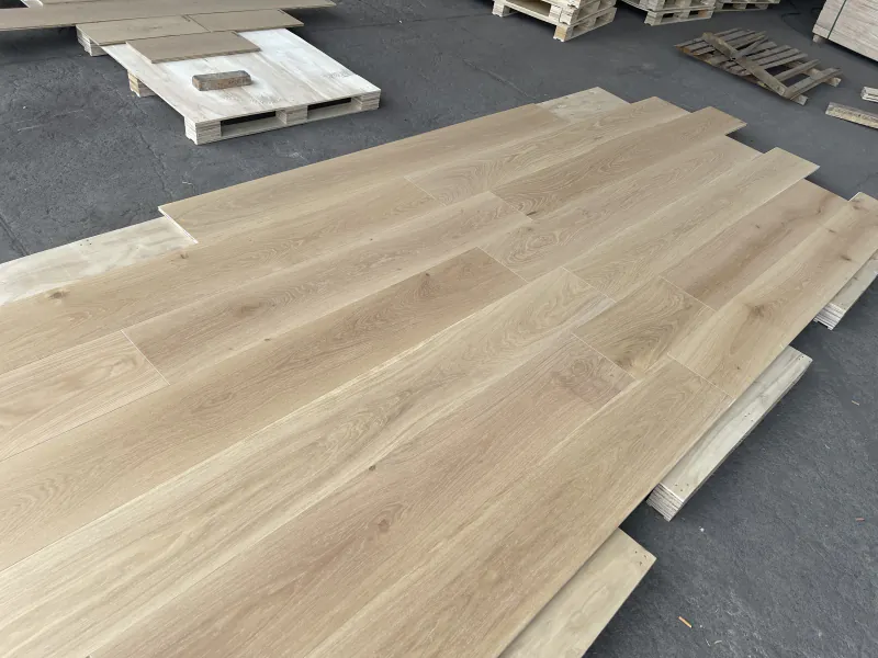 Light Natural European Oak Flooring | Wide Plank Oak Floors